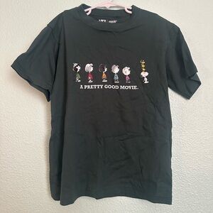 UNI kids‎ tshirt size 9/10 Peanuts